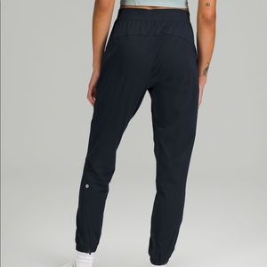 LULULEMON black joggers